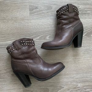 Frye ‘Jenny’ studded bootie
